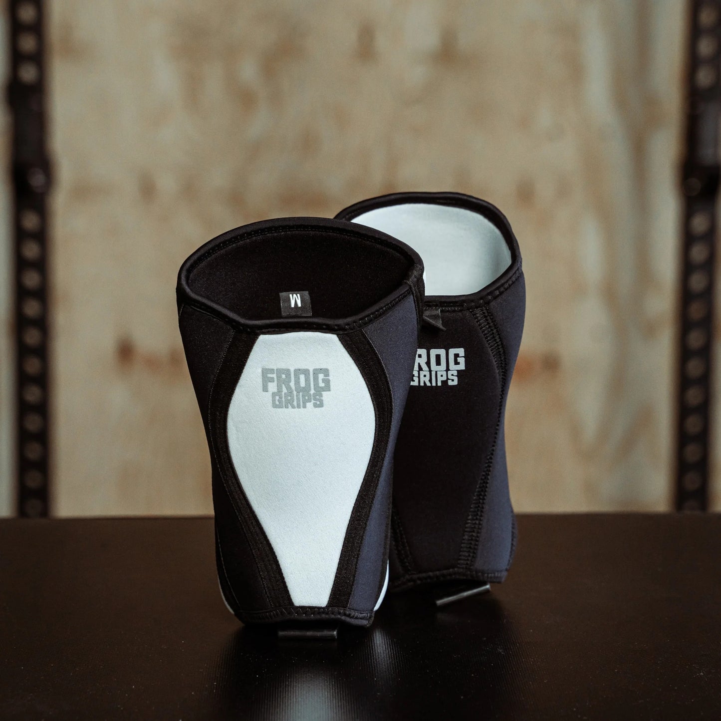 Frog Reversible Knee Sleeves